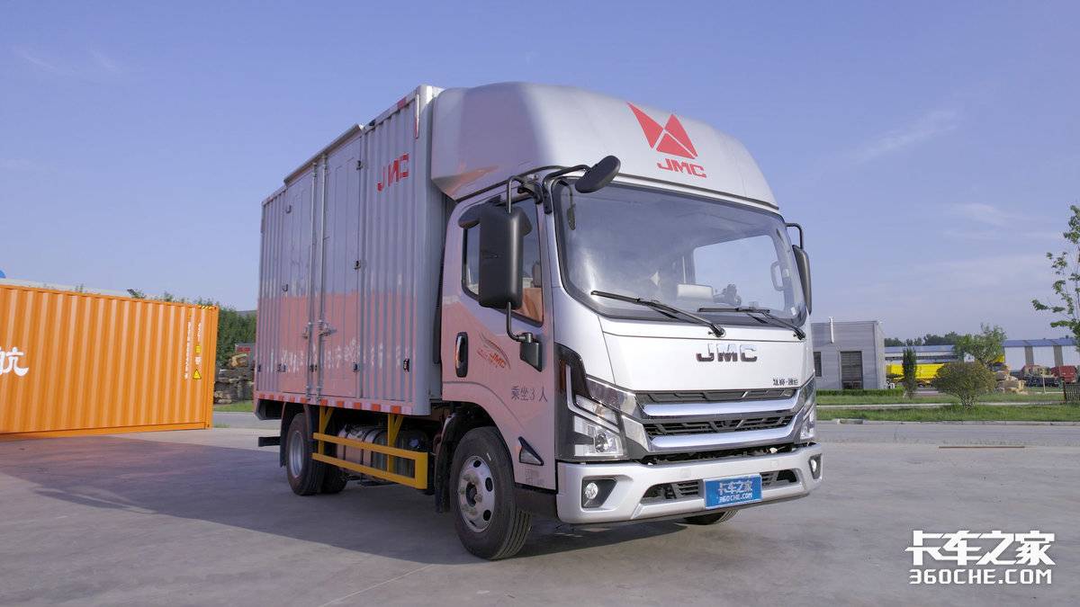 2噸自重扛起8噸大米,超強顛簸0車速爬坡,江鈴凱運+表現(xiàn)堪比中卡