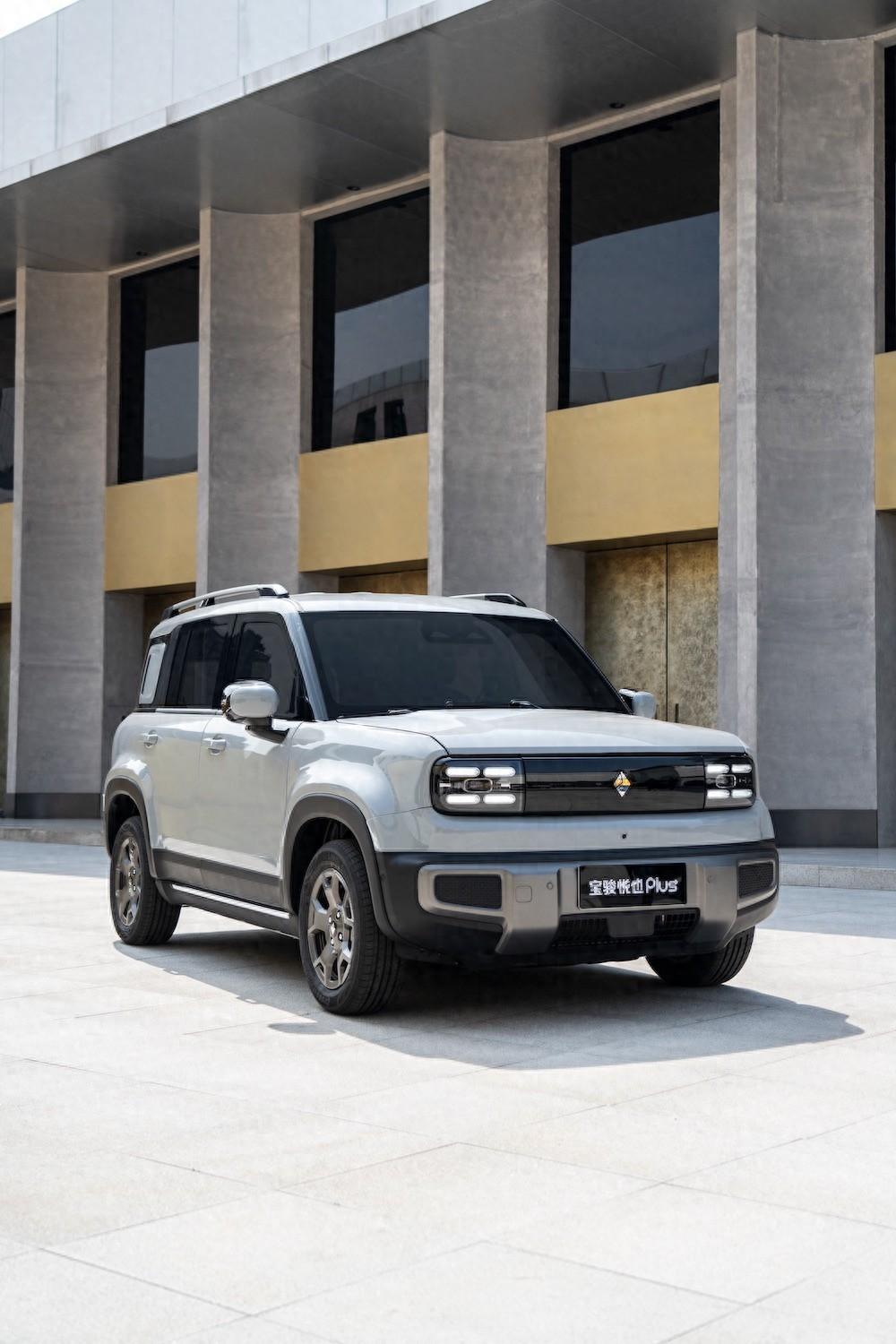 10萬級也能有硬派方盒子SUV?寶駿悅也Plus外觀公布,這也太潮了