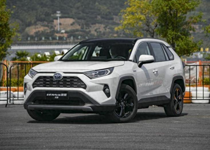 開完豐田榮放rav4,再開榮威RX,終于明白國產品牌和豐田的差距!