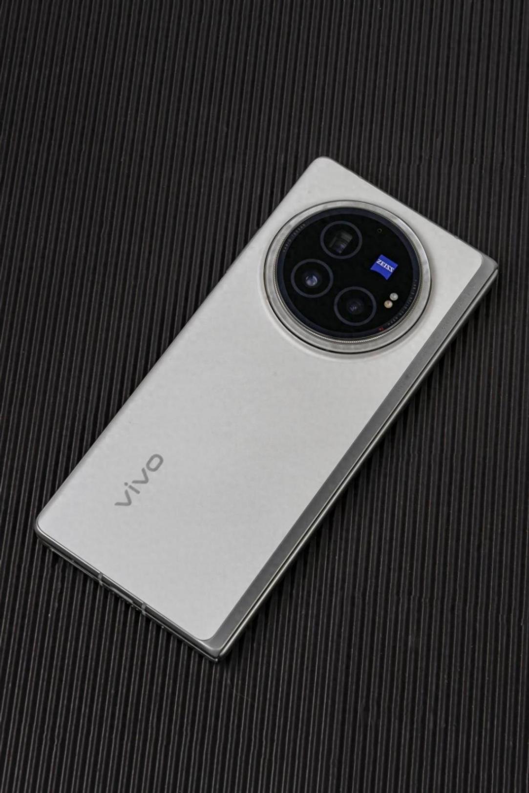 超越直板旗艦的折疊屏小奇跡——vivo X Fold3 Pro首發(fā)測評