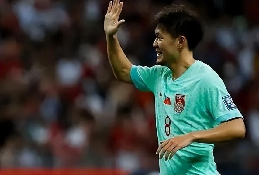 國足4-1新加坡代價太大,伊萬遇到三大困難,決戰泰國損失兩主力