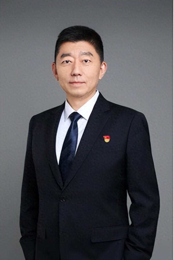 揚(yáng)子江藥業(yè)集團(tuán)徐浩宇獲得“2022-2023年度江蘇省優(yōu)秀企業(yè)家”稱號