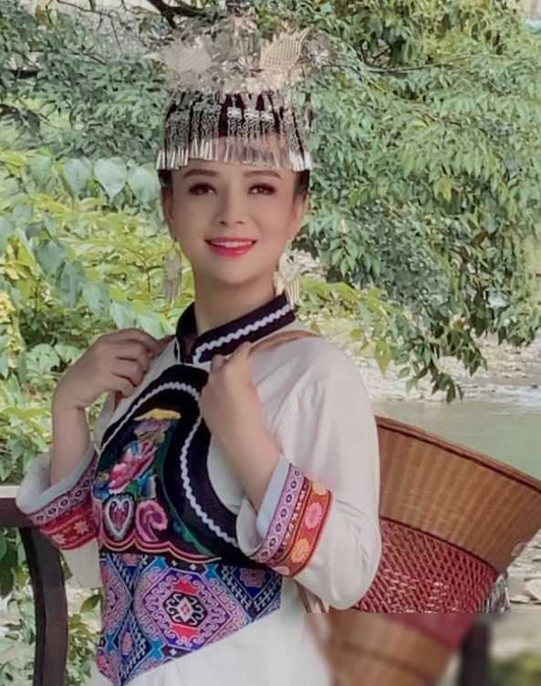 劉賽:爆紅后嫁農民,結婚9年不敢生育,如今成人生贏家