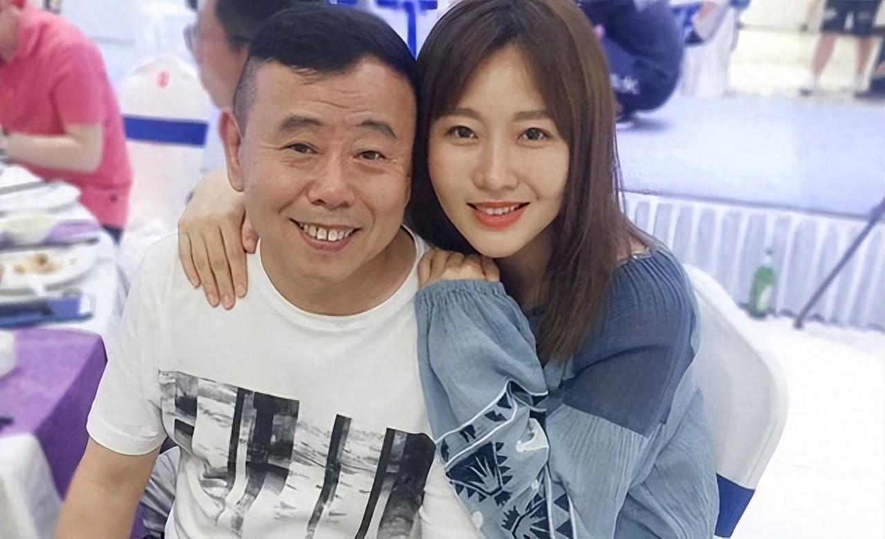 潘長江晚節不保,他那個嫁給10億富豪的女兒潘陽,現在過得如何