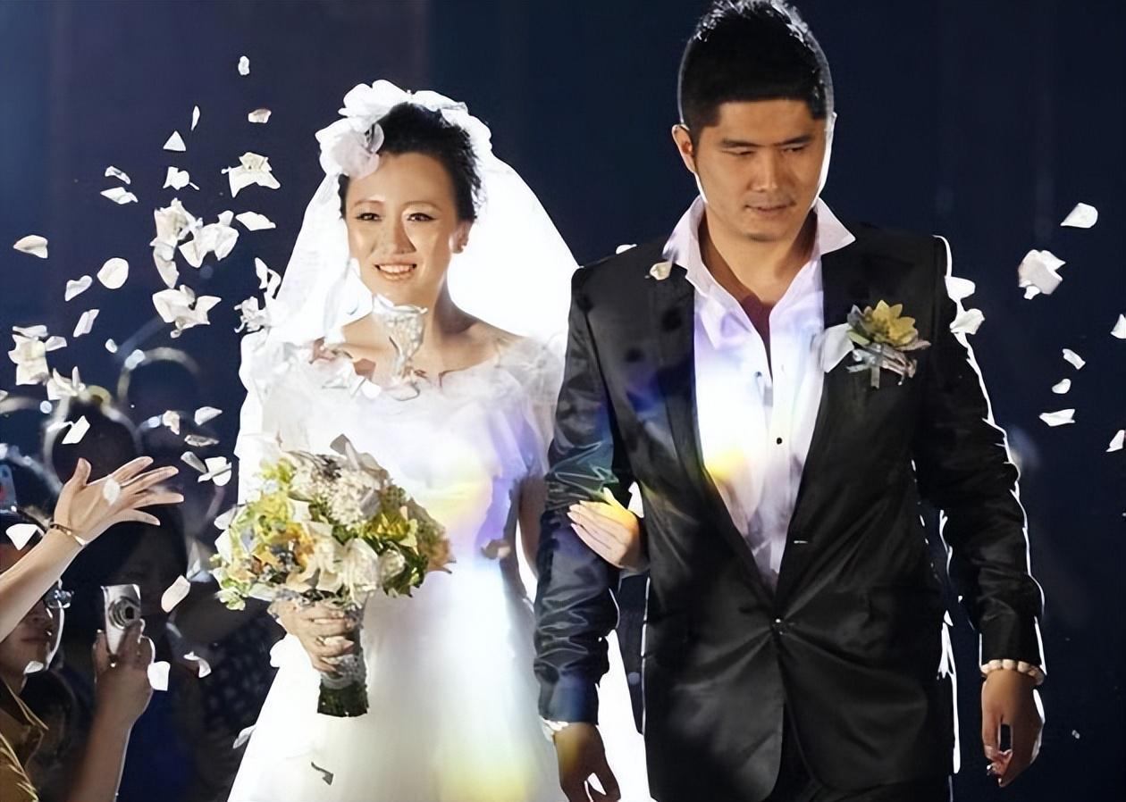 潘長江晚節不保,他那個嫁給10億富豪的女兒潘陽,現在過得如何