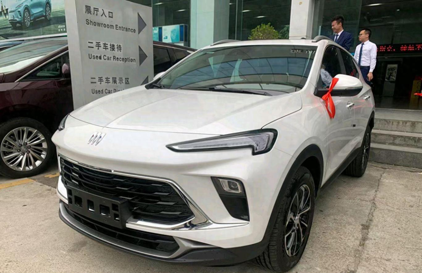 城市出行的精致伙伴!全新別克昂科拉登場,新車標更顯精致帥氣