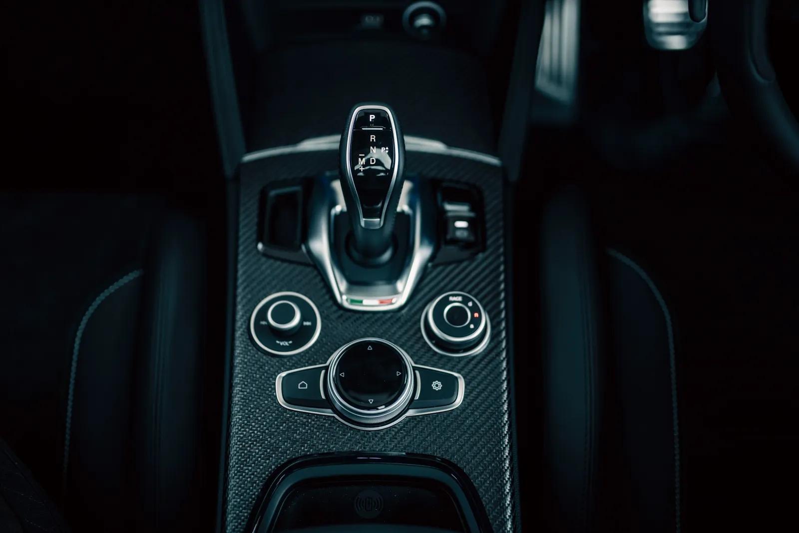 阿爾法羅密歐全新SUV──新Stelvio Quadrifoglio試駕報告