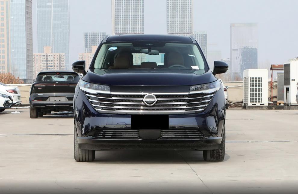 日產探陸價格卷進30萬內,同款豪車動力價差近14萬,能賣爆嗎?