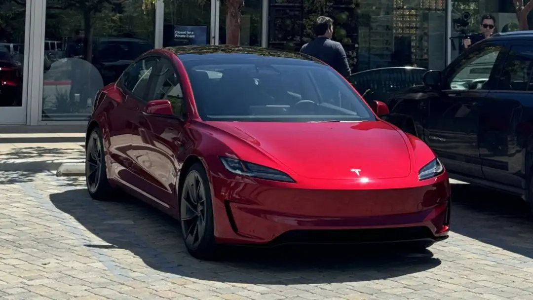 最強特斯拉Model 3曝光!小米:砸我場子?