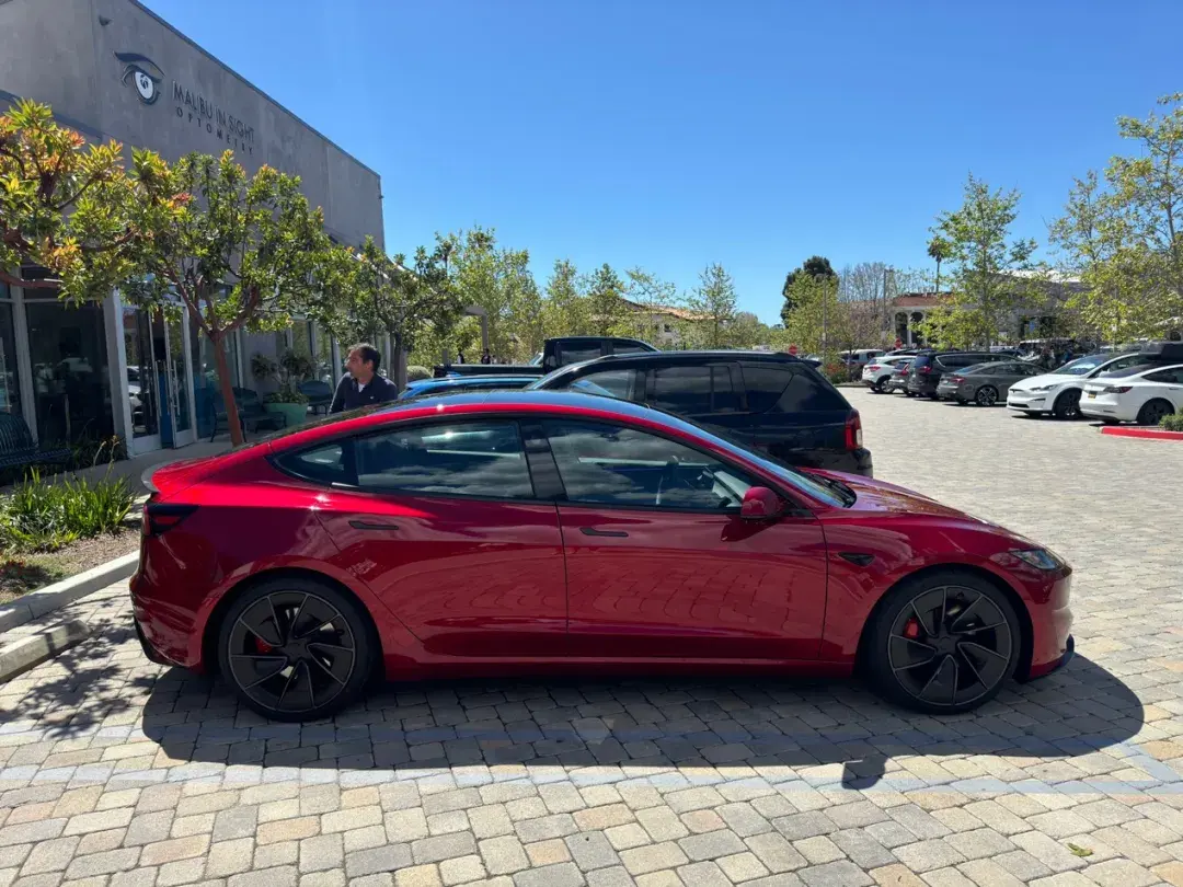 最強特斯拉Model 3曝光!小米:砸我場子?