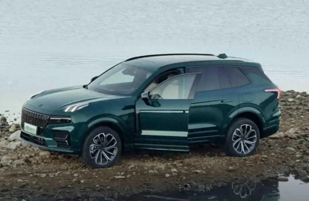 2024款領克09 EM-P年輕人第一臺保時捷Cayenne