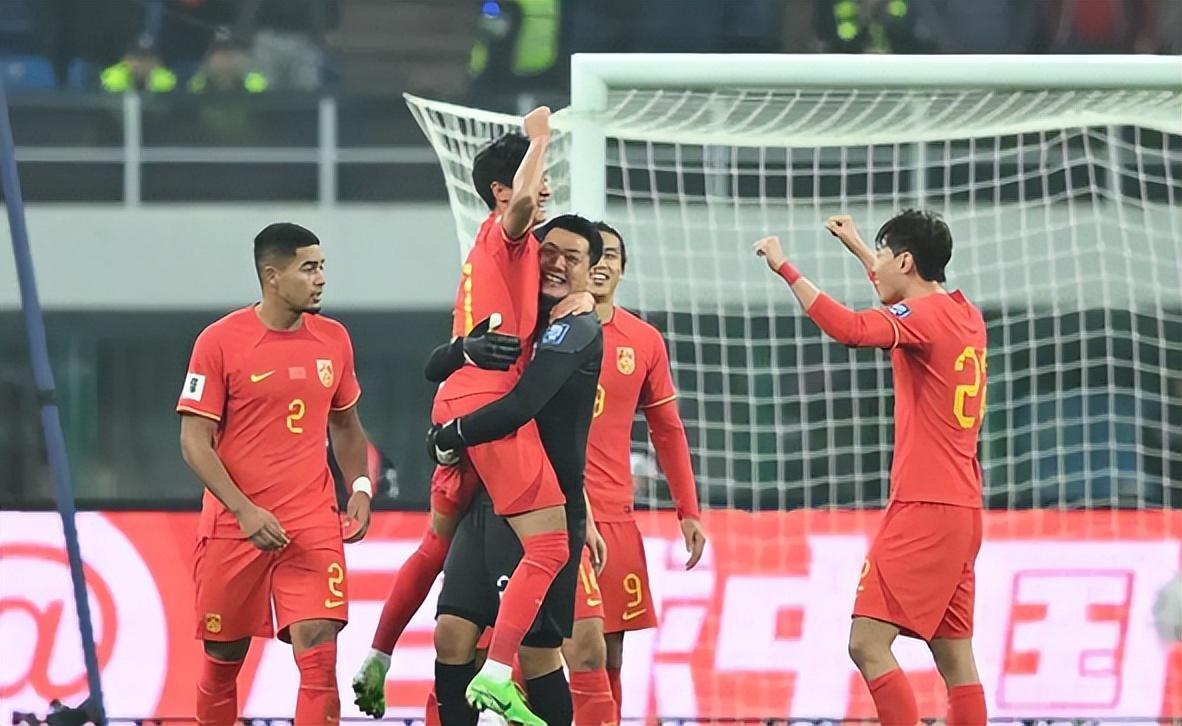 一場3-0攪亂世預(yù)賽!亞洲第1出線,國足喜訊:形勢一片大好!