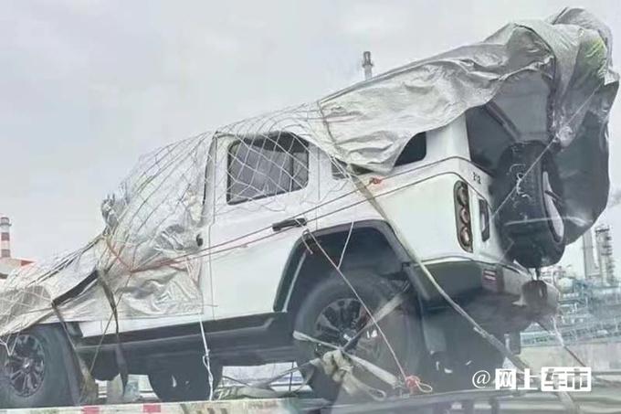 北汽新“方盒子”SUV實(shí)拍!或20天后發(fā)布,比坦克300更霸氣?