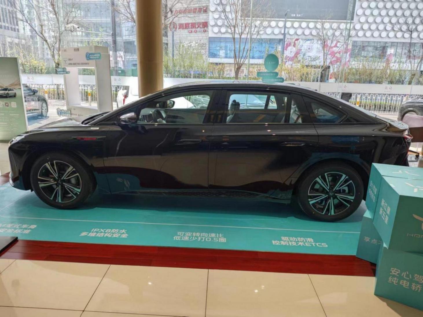 純電中大型轎車之爭,紅旗EH7與小米SU7怎么選?
