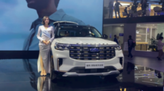 預算35萬以上,看這8臺豪車劃算!奔馳E級、飛行家、X5降幅大增
