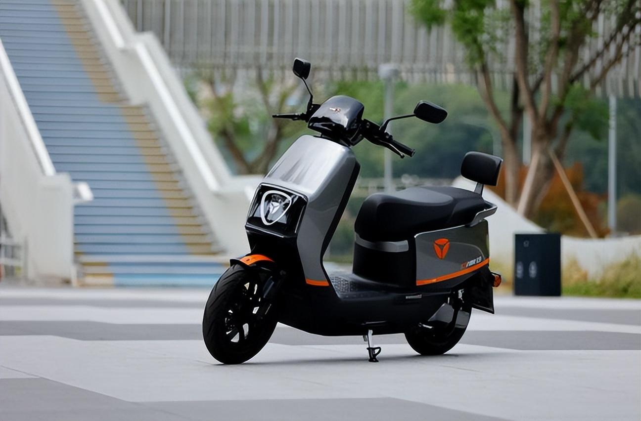 2000元以內(nèi)電動(dòng)車,為什么雅迪不如小刀、綠源銷量高?有3個(gè)原因