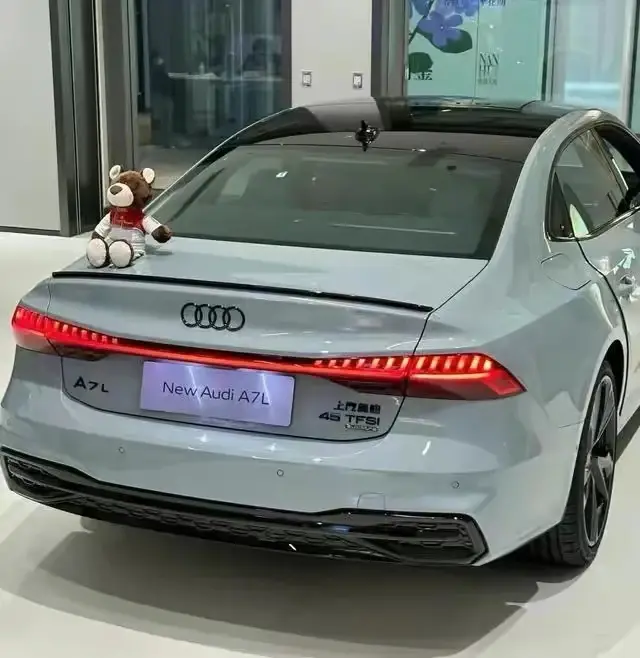 無框隨心,新上汽奧迪 A7L:駕駛體驗的全新境界