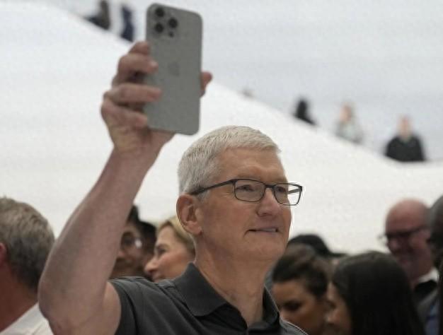 什么是AI手機?蘋果可能找到了一條路,iPhone16或配上