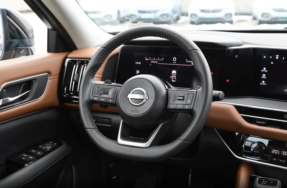 全新家族設計,個兒大舒適,2.0T+9AT的日產探陸多少適合入手?