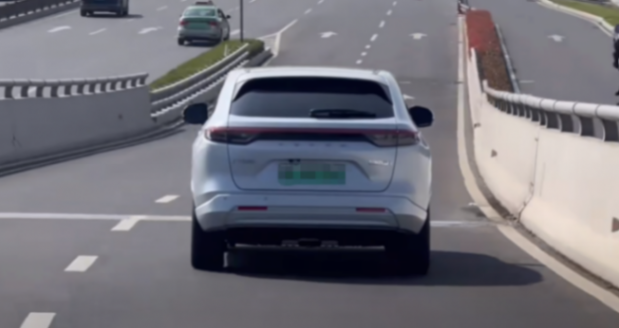 22萬跌至12萬本田“大甩賣”,續(xù)航510km,15.1超大屏比宋PLUS好