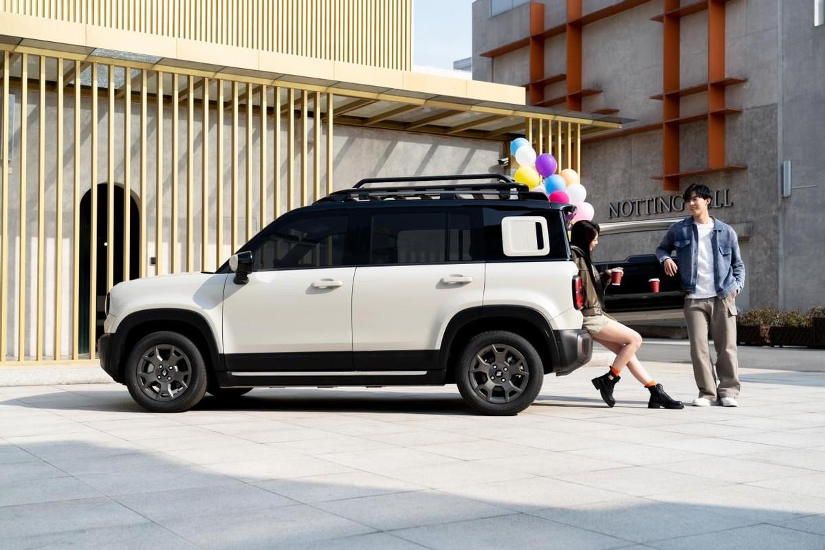 9.38萬元起,寶駿悅也Plus上市,對標(biāo)元UP和iCAR03都有啥優(yōu)勢?