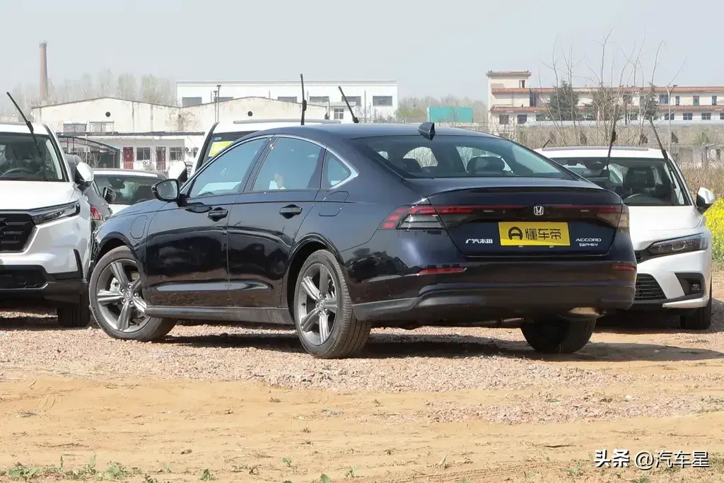 解讀全新雅閣PHEV:配2.0L插混+純電續(xù)航106KM!值得擁有嗎?