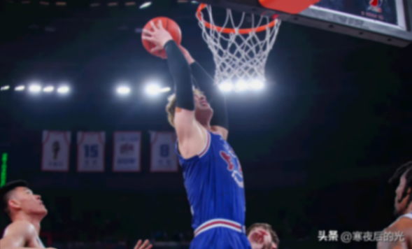 CBA最慘烈一夜!上海2-0橫掃北汽晉級八強,青島客場掀翻廣州打平