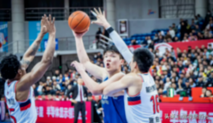 CBA最慘烈一夜!上海2-0橫掃北汽晉級八強,青島客場掀翻廣州打平