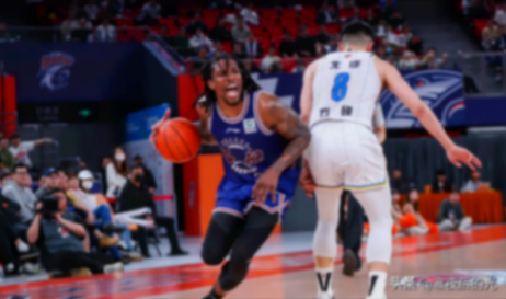 CBA最慘烈一夜!上海2-0橫掃北汽晉級八強,青島客場掀翻廣州打平