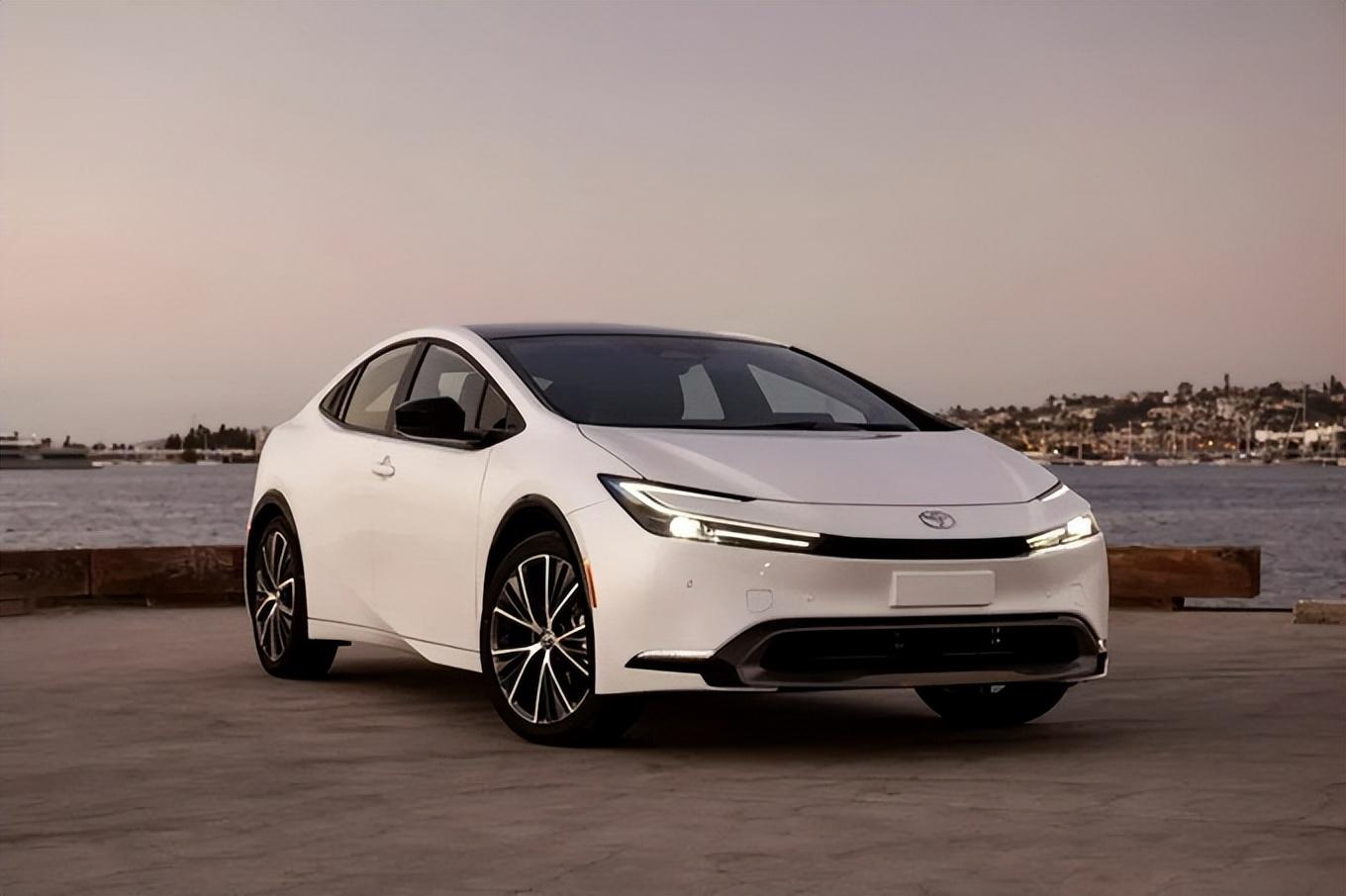 2024世界年度車全是新能源?冠軍不是比亞迪,竟然是TA?