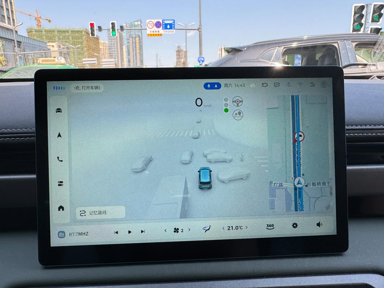 10萬級純電“方盒子”,寶駿悅也Plus不止多了兩扇門