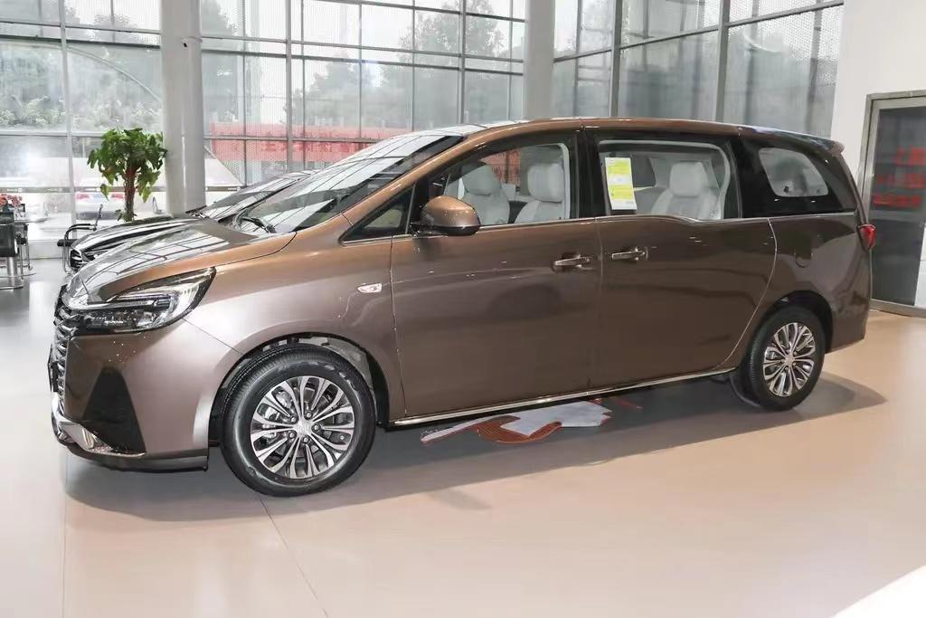 優(yōu)惠完裸車價23萬多,別克GL8陸上公務艙豪華型值得買嗎?