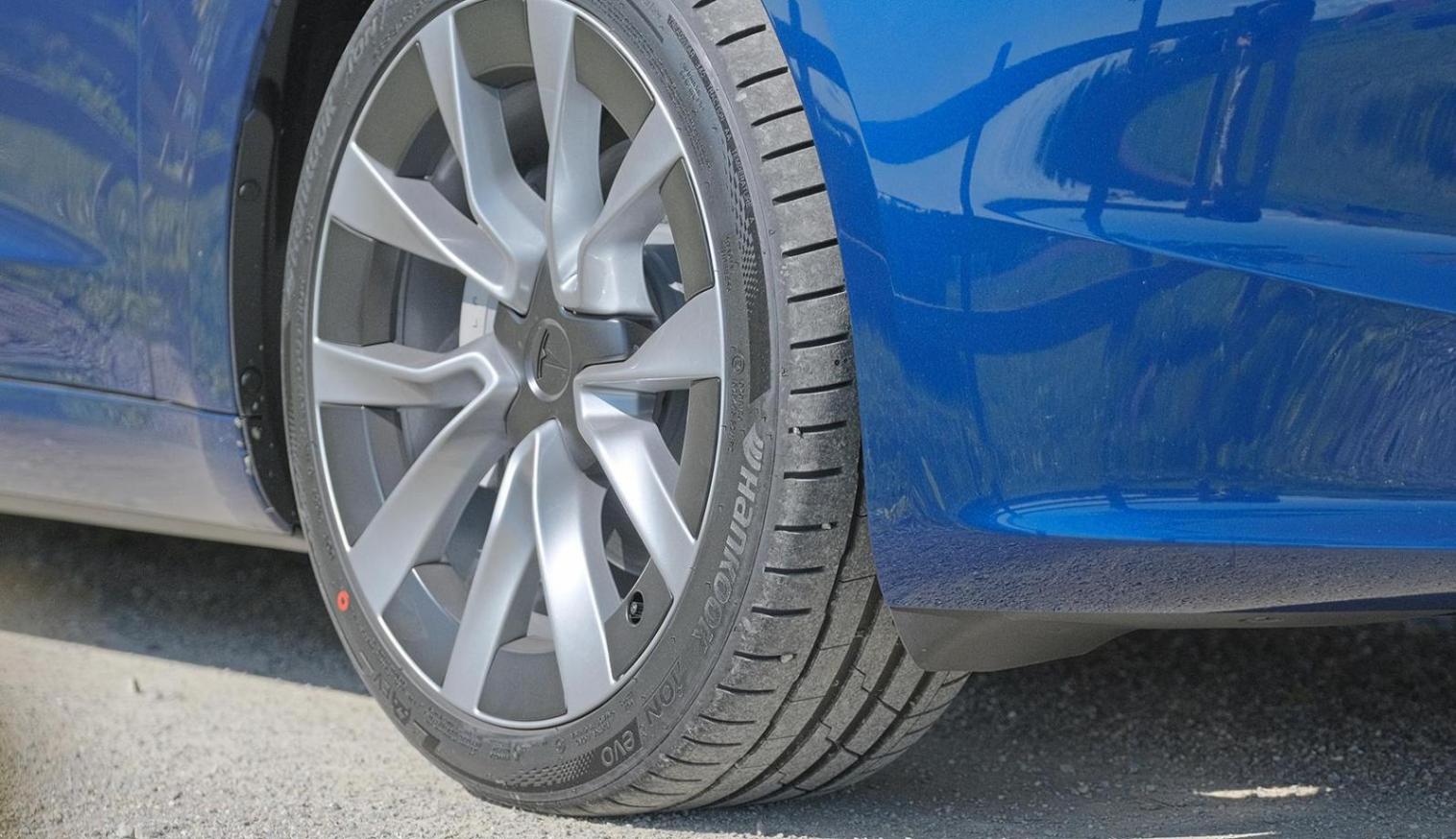 遲來的升級:特斯拉 Model 3