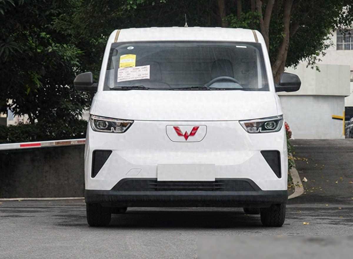 新款五菱揚光乘用版正式申報,6座,側(cè)滑門,車長4985mm