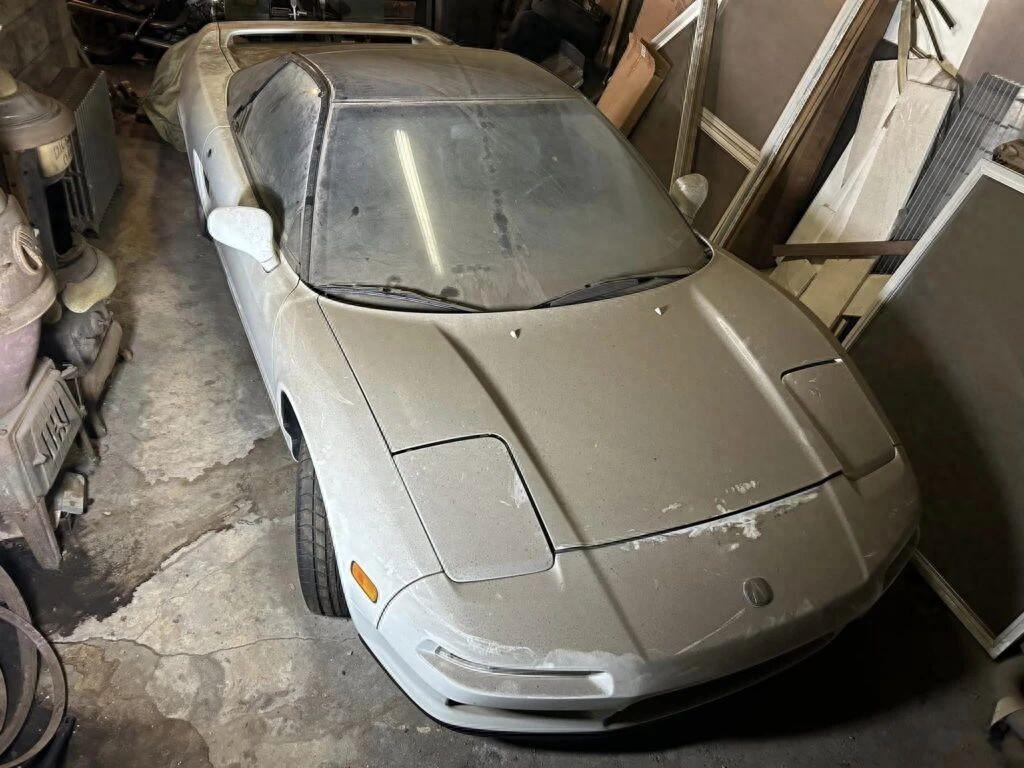 心里有陰影不敢開了?1992年的謳歌NSX 在車庫里被遺忘了30年
