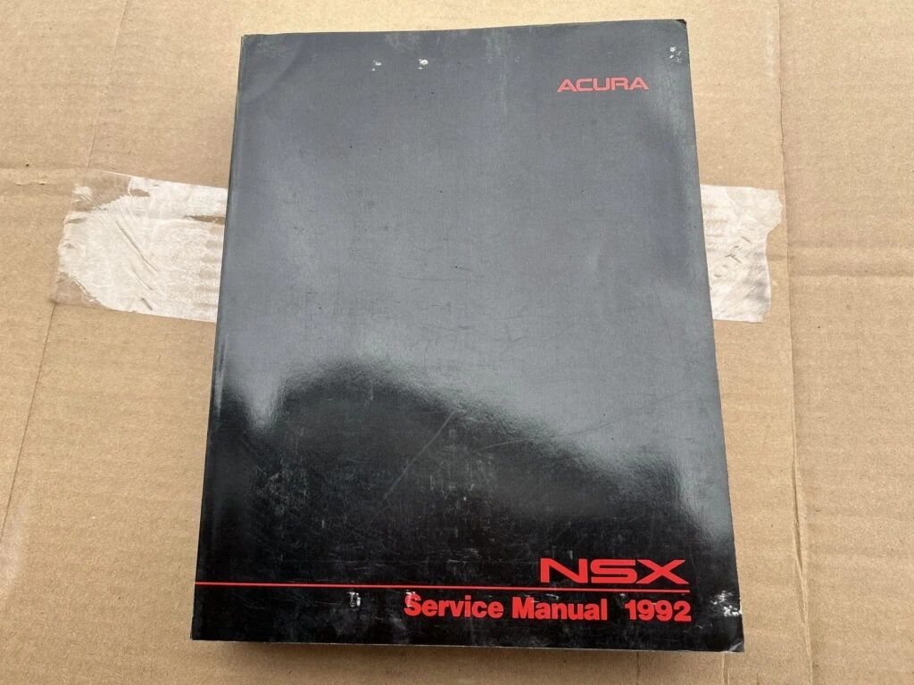 心里有陰影不敢開了?1992年的謳歌NSX 在車庫里被遺忘了30年