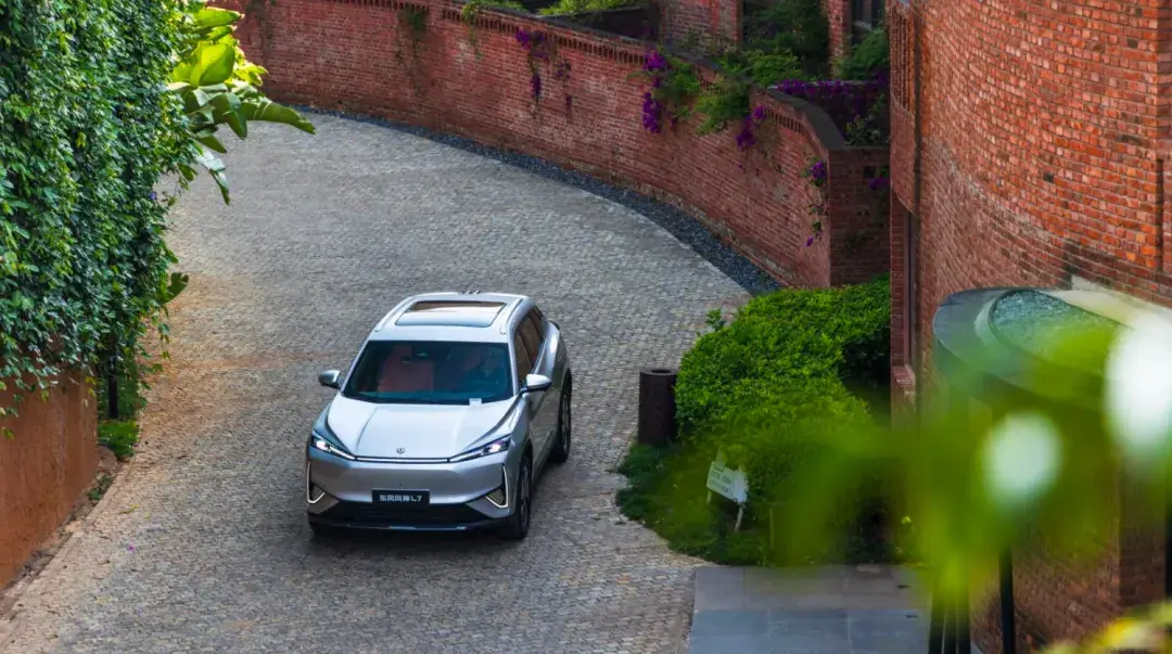 跑得又遠、又省錢 試駕“同級純電續航最長插混SUV”東風風神L7