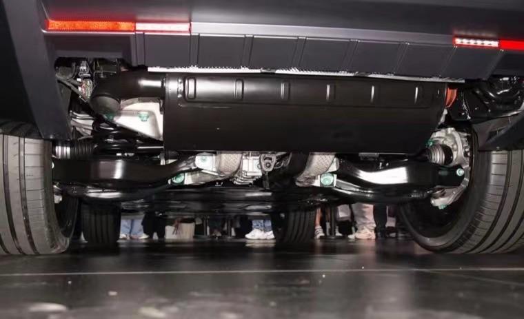 方程豹豹8量產版登場,氣勢不輸同門仰望U8
