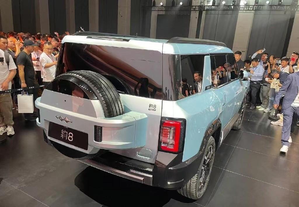 方程豹豹8量產版登場,氣勢不輸同門仰望U8