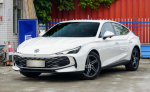 定位中型車,起售價僅11.98萬,MG7這么卷,值得選嗎