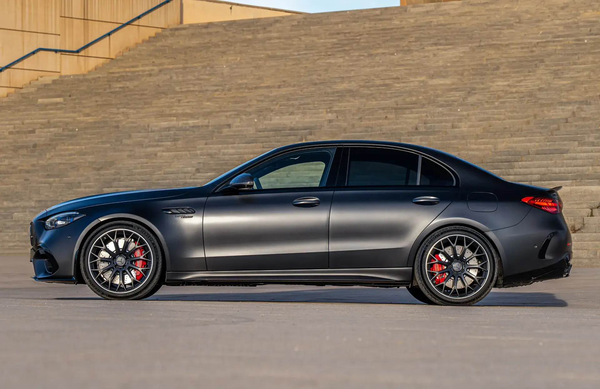 2024款梅賽德斯AMG C 63上市,4缸混合動(dòng)力,售價(jià)85050美元起