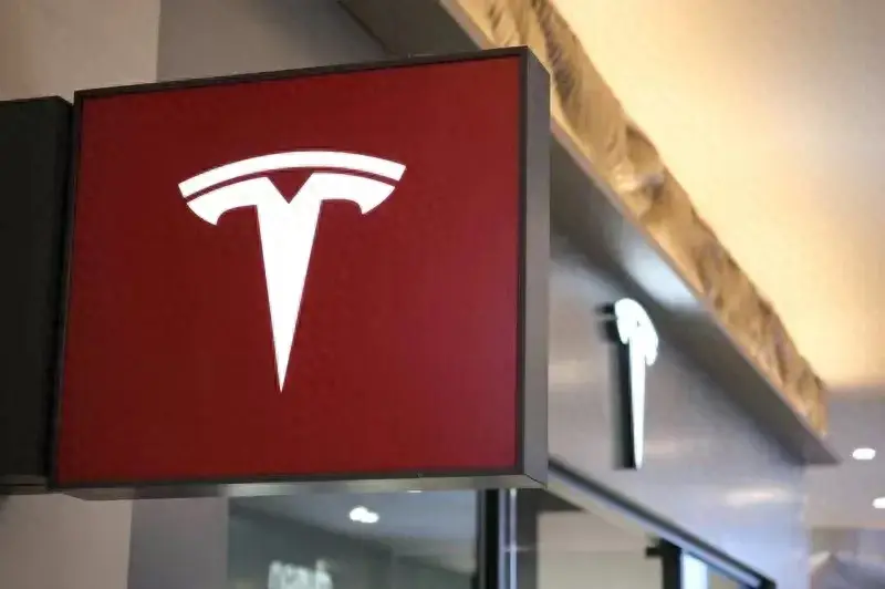 特斯拉新款 Model 3 Performance 即將來襲驚艷細節曝光引爆購車狂潮