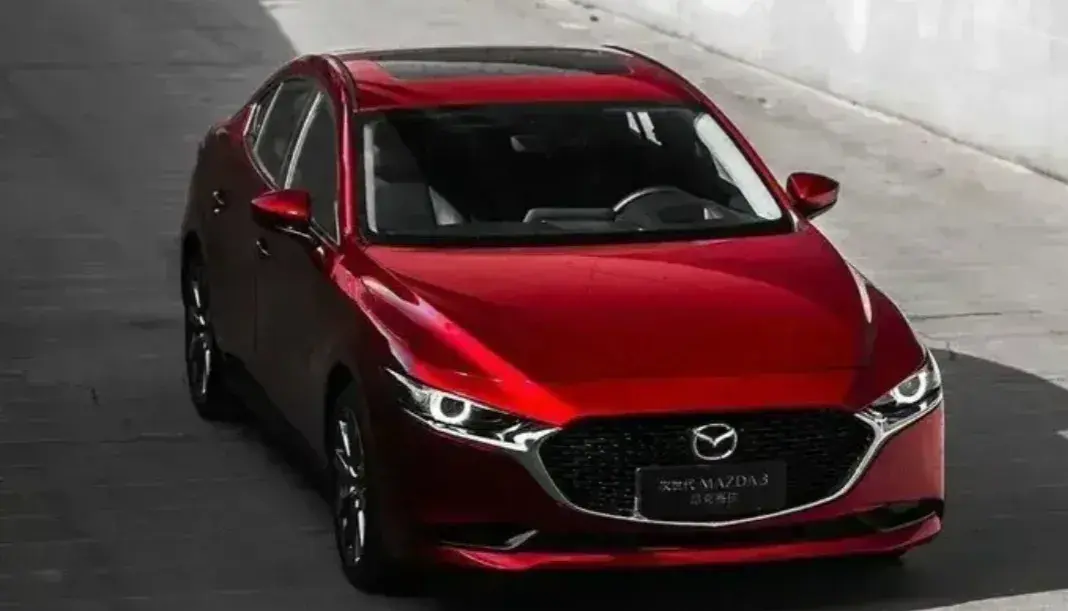 馬自達(dá)全球首創(chuàng)彎道之王次世代MAZDA3昂克賽拉