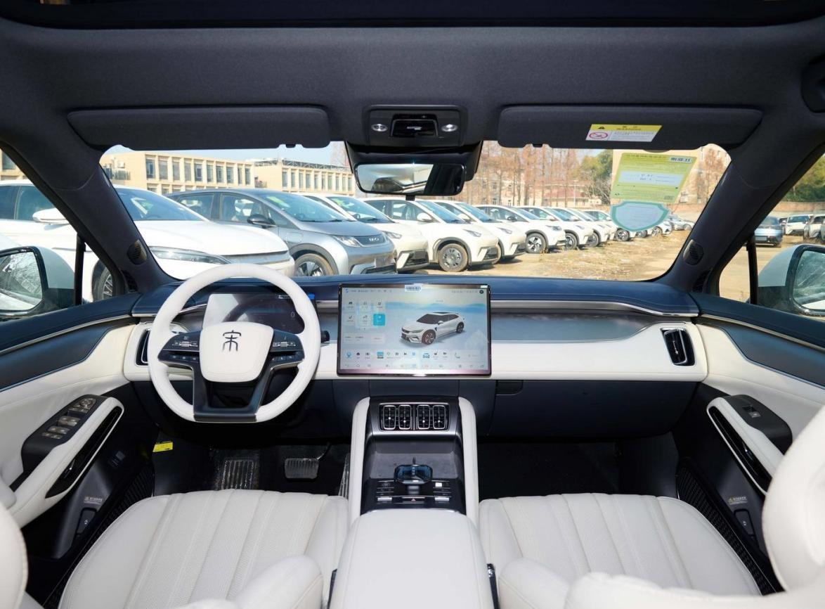 20萬內買國產新能源中型SUV,比亞迪宋L對比小鵬G6,到底選誰好?