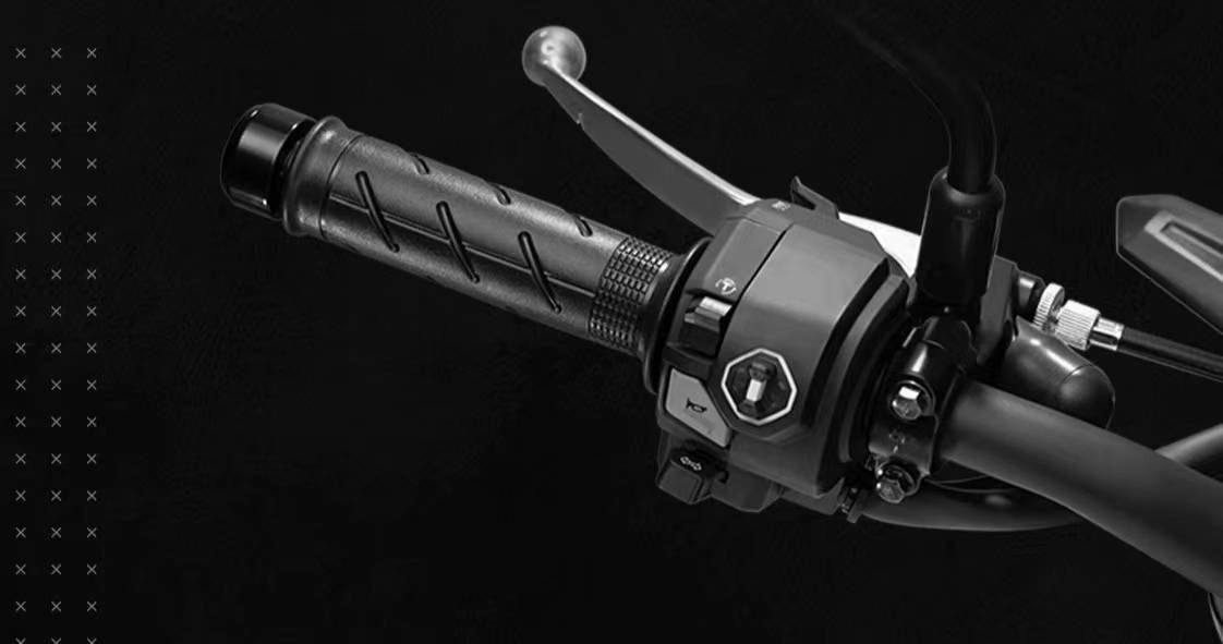 24款本田CB400F降至33000元,川崎Z400好像不香了