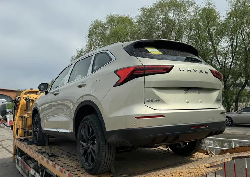 “神車”回歸!新一代哈弗H6現身,顏值更高,1.5T/2.0T動力任選