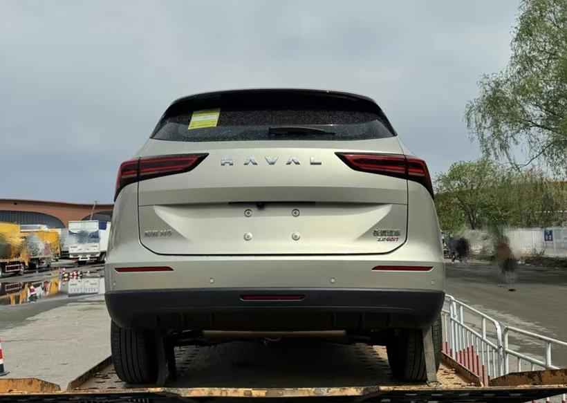 “神車”回歸!新一代哈弗H6現身,顏值更高,1.5T/2.0T動力任選