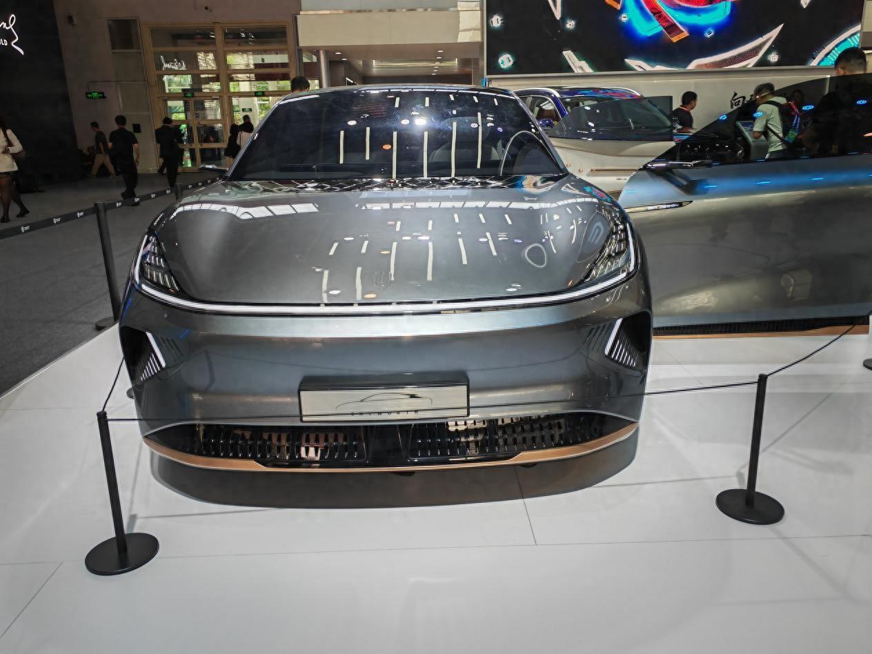 量產車與概念車同臺,創維EV6 II、SKYHOME概念車亮相北京車展