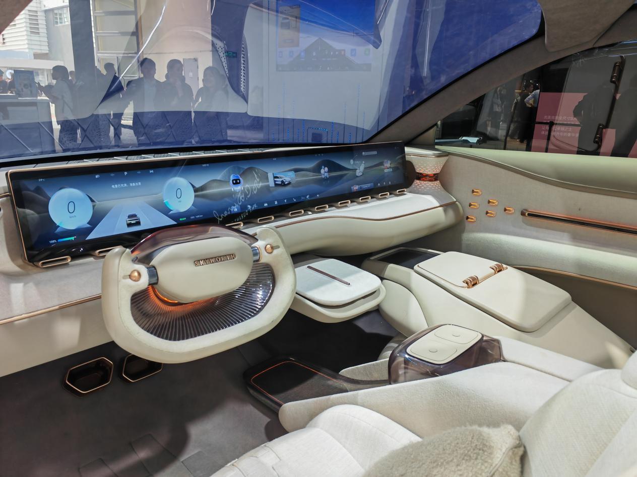 量產車與概念車同臺,創維EV6 II、SKYHOME概念車亮相北京車展