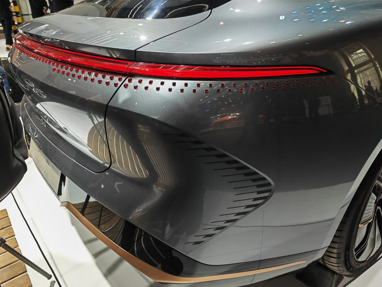 量產車與概念車同臺,創維EV6 II、SKYHOME概念車亮相北京車展
